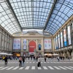 découvrez des stratégies efficaces pour aider un enfant victime de harcèlement à reconstruire son estime de soi et retrouver confiance et bien-être.